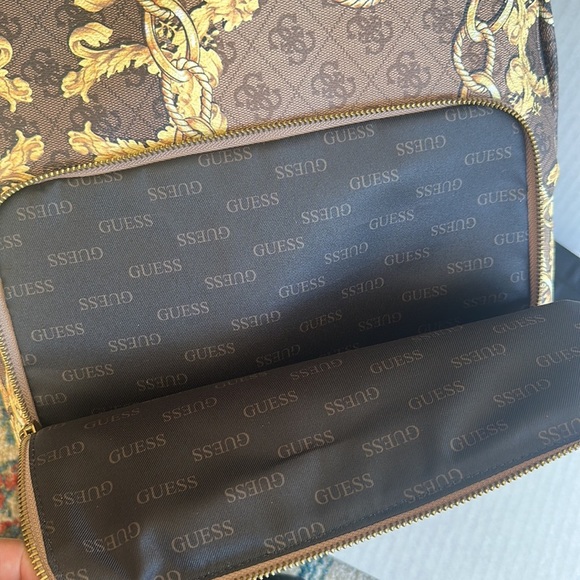 New GUESS Backpack - Picture 10 of 14